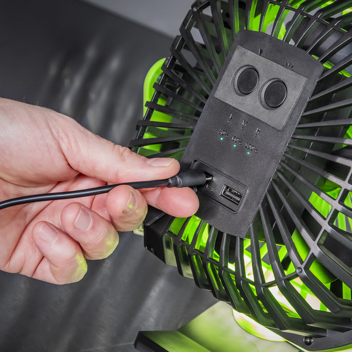 8" Portable Clip Fan with Worklight 4-Speed | SCF8WL
