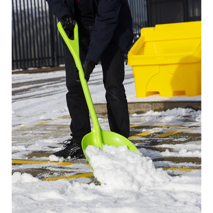 General-Purpose Polypropylene Shovel with 690mm Handle | SS10