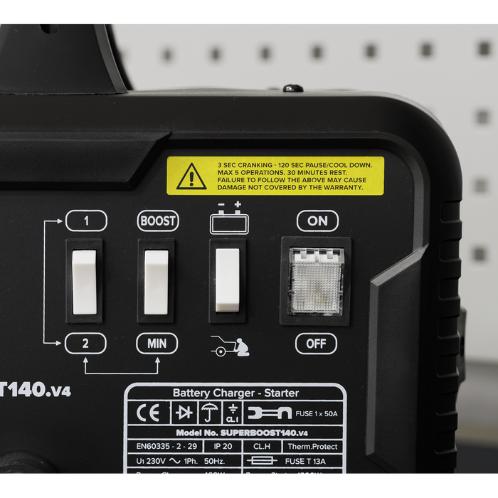 12/24V Starter/Charger 140/21A 230V | SUPERBOOST140