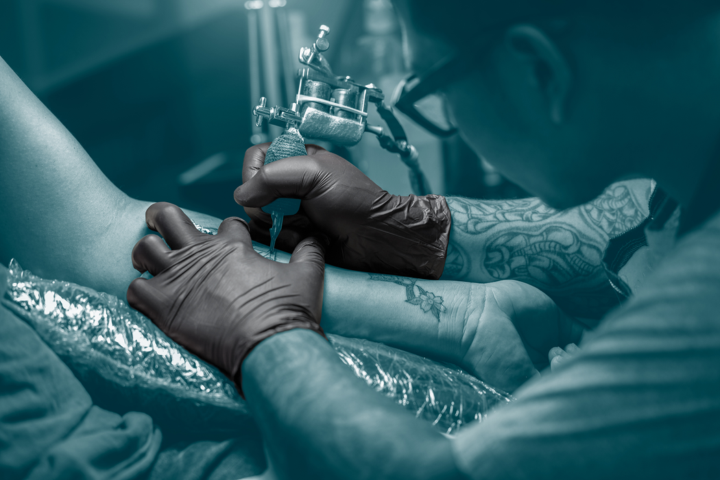 UniGloves Select Black Latex Tattooist Gloves | GT00