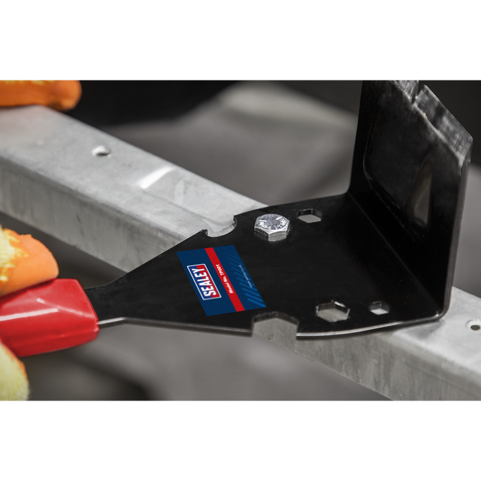 Skirting & Trim Puller | TP001