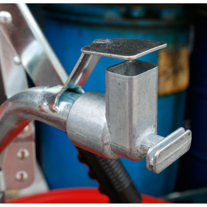 Heavy-Duty Lever Pump with Swivel Handle | TP6802