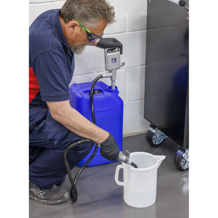 Battery Operated Fluid Transfer Pump with Nozzle | TP81