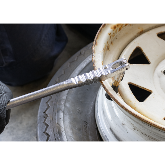 Tyre Valve Installer | TST/TVI