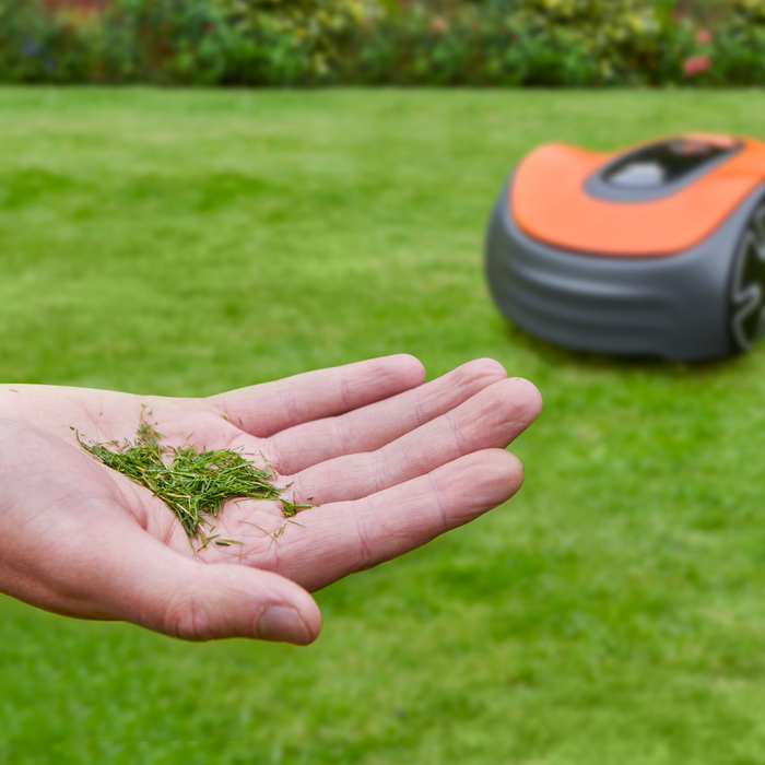 Flymo EasiLife Go 250 Robotic Lawnmower | 970490401