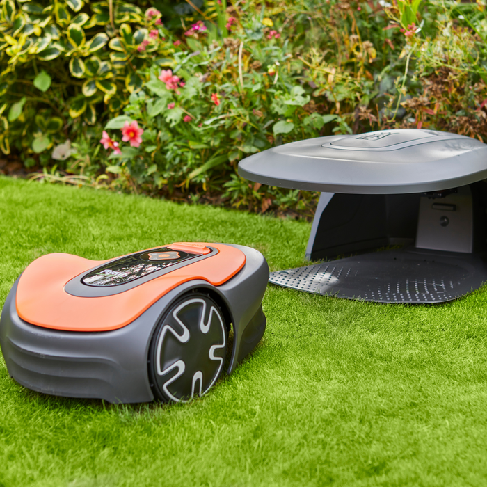 Flymo EasiLife Go 250 Robotic Lawnmower | 970490401