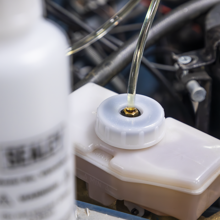 Automatic Brake & Clutch Bleeder | VS0205