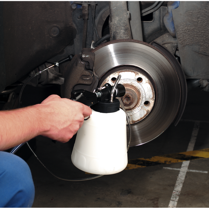 Brake & Clutch Bleeder Vacuum Type 1L | VS020