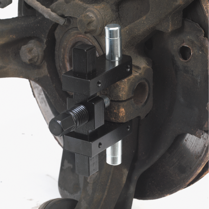 Ball Joint/Strut Hub Clamp Spreader Tool | VS390
