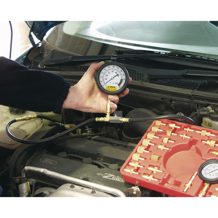 Fuel Injection Pressure Test Kit | VSE210