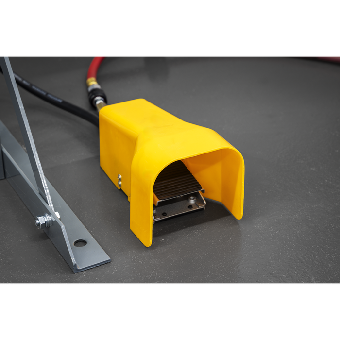 Premier Heavy-Duty Air/Hydraulic Floor Type Press with Foot Pedal 30 Tonne | YK309FAH